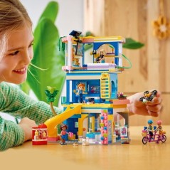 LEGO Friends 42689 Le Club-House de Heartlake City - Jeu de Constructi