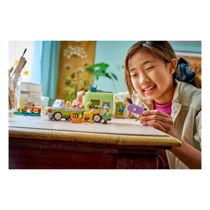 LEGO Friends 42695 La Remorque du Cheval et du Poulain - Jeu de Construction des 7 ans LEGO Friends 42695 La Remorque du Cheval et du Poulain - Jeu de Construction des 7 ans