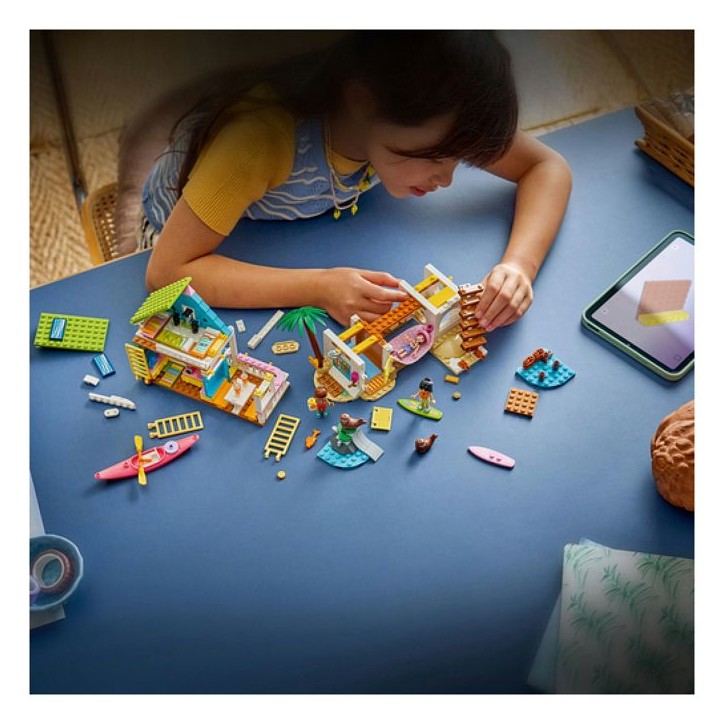 LEGO Friends 42699 La Maison sur la Plage et les Phoques - Jeu de Construction des 7 ans