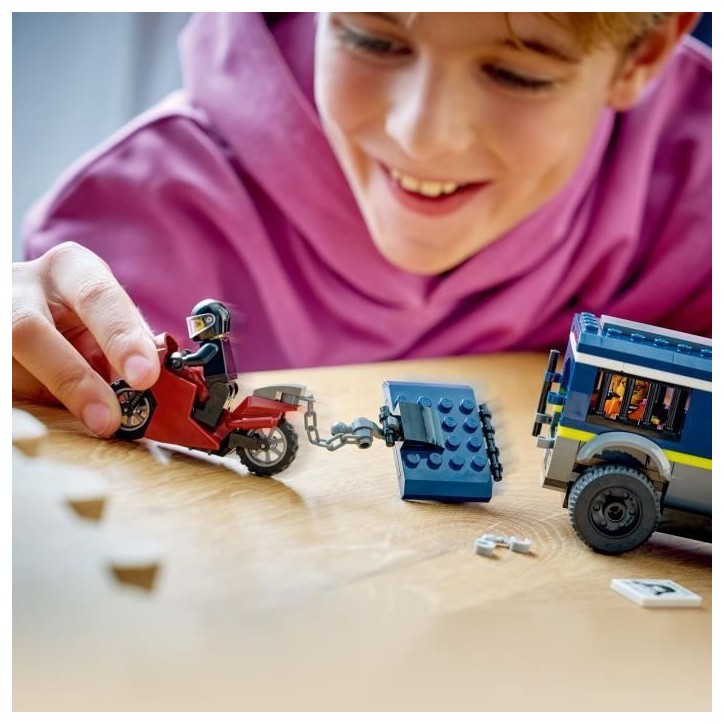 LEGO City 60479 Le Fourgon Pénitentiaire - Jeu de Construction 6 ans - Maquette de Camion LEGO City 60479 Le Fourgon Pénitentiaire - Jeu de Construction 6 ans - Maquette de Camion