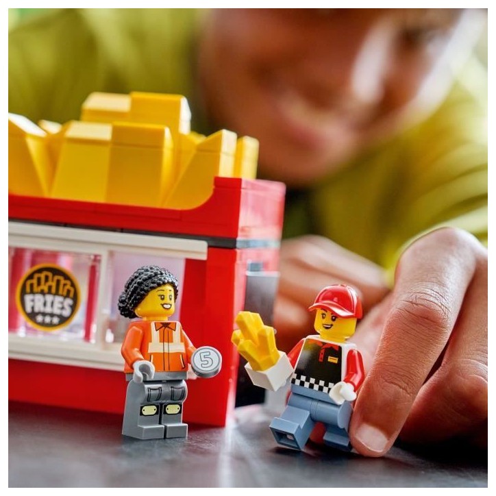LEGO City 60488 Le Food-Truck de Frites - Jouet de Construction des 5 ans - Idée Cadeau LEGO City 60488 Le Food-Truck de Frites - Jouet de Construction des 5 ans - Idée Cadeau