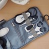 BÉABA - Trousse de Toilette Bébé - 9 Accessoires - Thermometre Bain