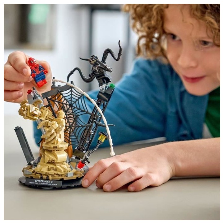 LEGO | Marvel 76334 Le Combat Légendaire entre Spider-Man et Sandman - Jouet des 9 ans LEGO | Marvel 76334 Le Combat Légendaire entre Spider-Man et Sandman - Jouet des 9 ans