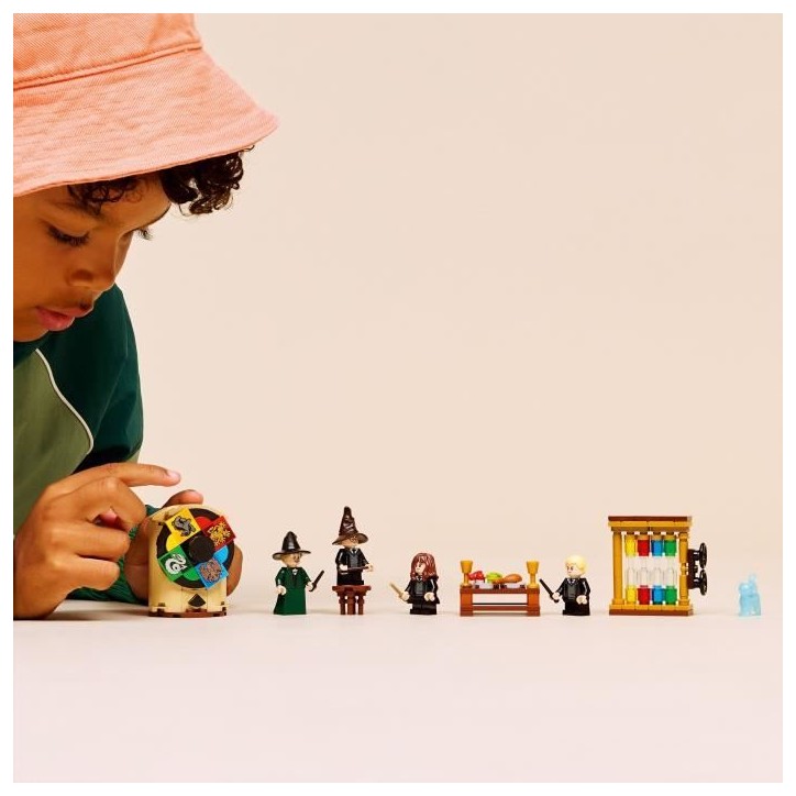 LEGO Harry Potter 76460 Le Château de Poudlard : la Cérémonie du Choixpeau Magique - Jouet LEGO Harry Potter 76460 Le Château de Poudlard : la Cérémonie du Choixpeau Magique - Jouet