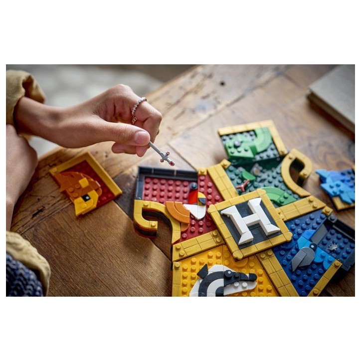 LEGO Harry Potter 76462 Le Blason des Maisons de Poudlard - Jeu de Construction des 12 ans LEGO Harry Potter 76462 Le Blason des Maisons de Poudlard - Jeu de Construction des 12 ans