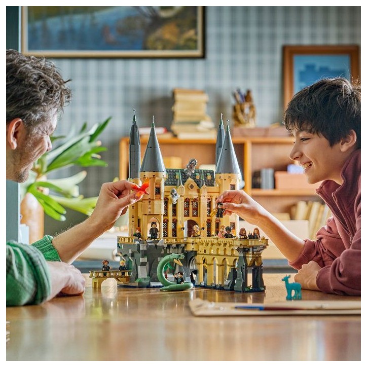 LEGO Harry Potter 76473 Le château de Poudlard : l'Aile Est - Jeu des 10 ans - Décoration LEGO Harry Potter 76473 Le château de Poudlard : l'Aile Est - Jeu des 10 ans - Décoration