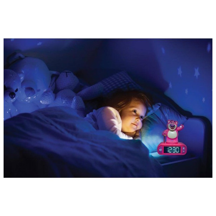 LEXIBOOK - Réveil veilleuse Lotso - Sons et mélodies, écran LCD rétro-éclairé et lumineux - Rouge, Blanc LEXIBOOK - Réveil veilleuse Lotso - Sons et mélodies, écran LCD rétro-éclairé et lumineux - Rouge, Blanc