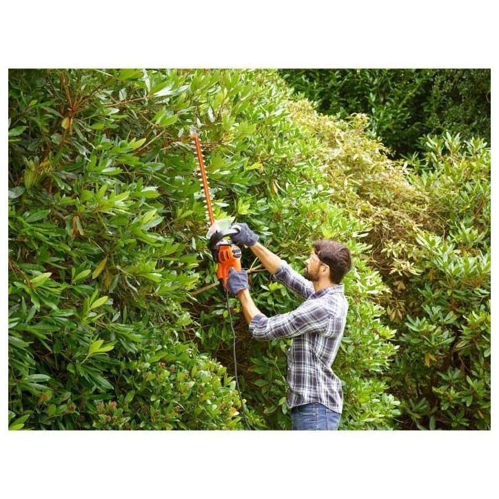Taille-haies électrique filaire - BLACK&DECKER - BEHTS301-QS - 500W - Lame 50cm Taille-haies électrique filaire - BLACK&DECKER - BEHTS301-QS - 500W - Lame 50cm