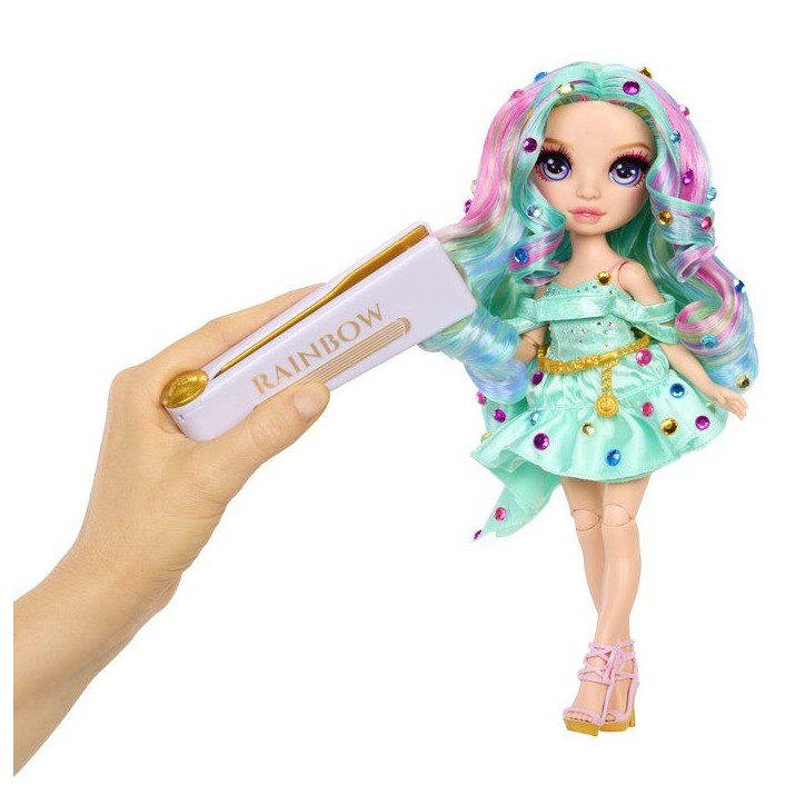 Rainbow High - Poupée Mannequin Be Dazzling - Celine Turquoise - 28 cm - Pierres précieuses scintillantes et accessoires inclu Rainbow High - Poupée Mannequin Be Dazzling - Celine Turquoise - 28 cm - Pierres précieuses scintillantes et accessoires inclu