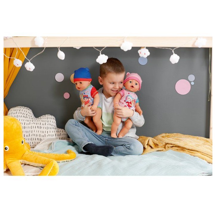 Poupon - BABY BORN - Jonas - 10 fonctions réalistes - 10 accessoires - Bleu et Rouge - 43cm - Des 3 ans Poupon - BABY BORN - Jonas - 10 fonctions réalistes - 10 accessoires - Bleu et Rouge - 43cm - Des 3 ans