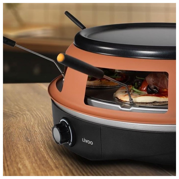Four a pizza 6 personnes - LIVOO - DOC304 - 1200W - 6 personnes - Ø10 cm - Antiadhésif - 6 mini pelles et 1 emporte-piece incl Four a pizza 6 personnes - LIVOO - DOC304 - 1200W - 6 personnes - Ø10 cm - Antiadhésif - 6 mini pelles et 1 emporte-piece incl