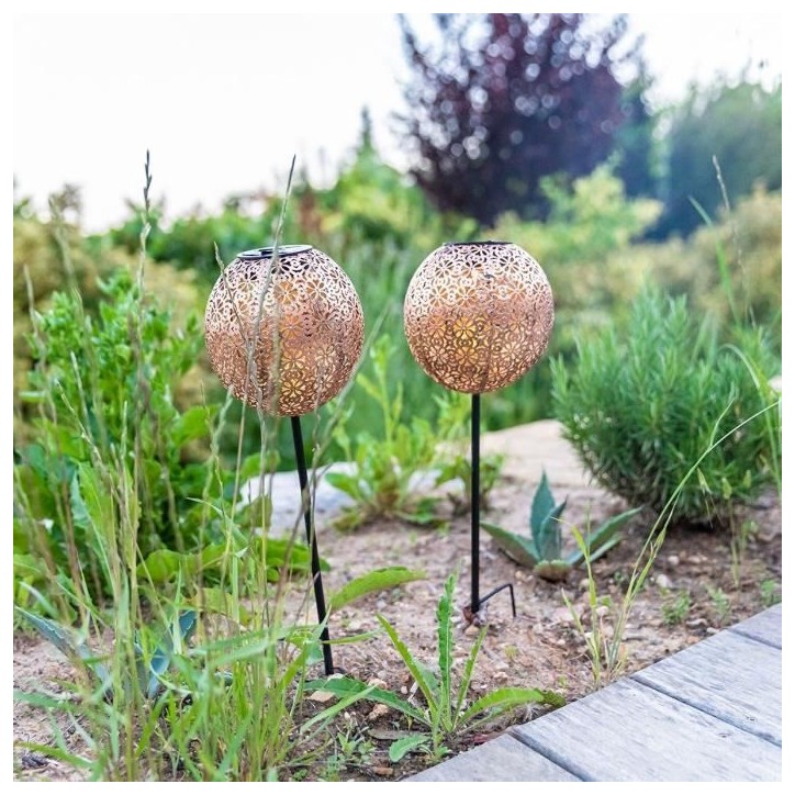 Lot de 2 balises solaires a planter - LUMISKY - AGADIR - H45 cm - Style oriental - LED blanc chaud Lot de 2 balises solaires a planter - LUMISKY - AGADIR - H45 cm - Style oriental - LED blanc chaud
