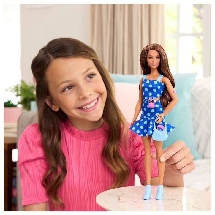 Barbie - Poupée Fashionistas robe bleu a pois - Barbie - HYT97 Barbie - Poupée Fashionistas robe bleu a pois - Barbie - HYT97