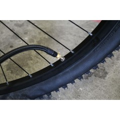 Pompe a pied a manometre homologué - MICHELIN - Modele 2023 - 7 Bars