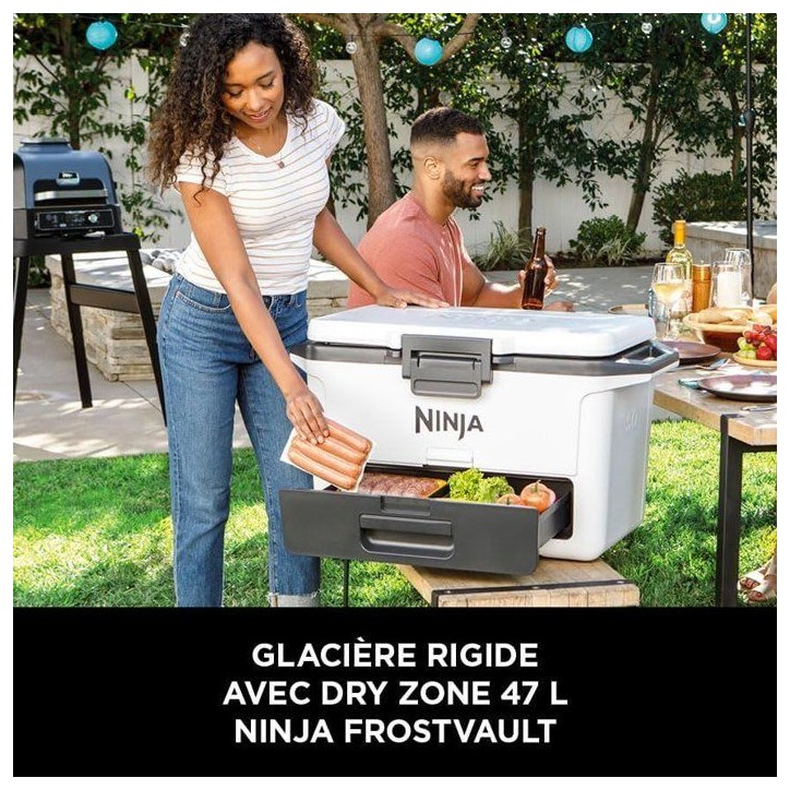 Glaciere roulante FB151EUWH FrostVault - NINJA - Rigide - 47L - Blanche Glaciere roulante FB151EUWH FrostVault - NINJA - Rigide - 47L - Blanche