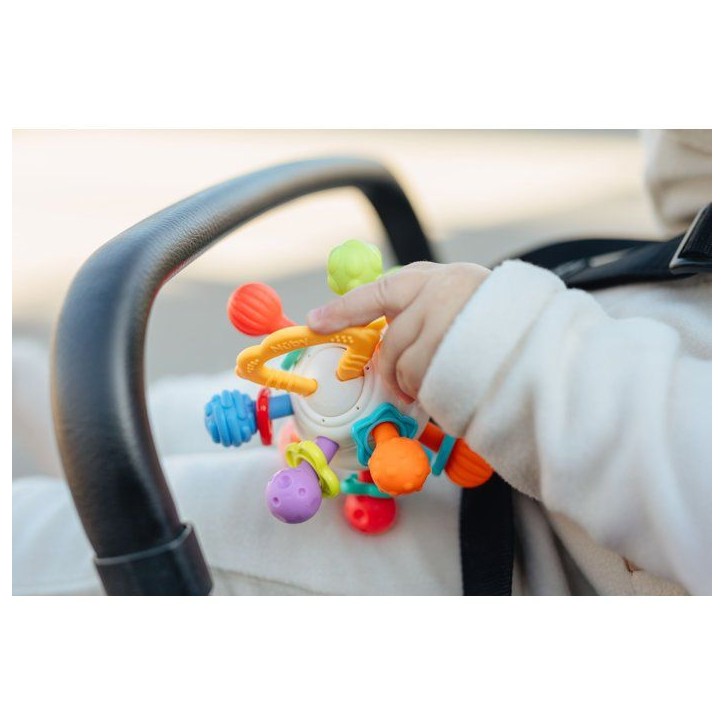 Anneau de dentition - NUBY - Twist ball - Avec hochet - Des 3 mois - Multicolore Anneau de dentition - NUBY - Twist ball - Avec hochet - Des 3 mois - Multicolore