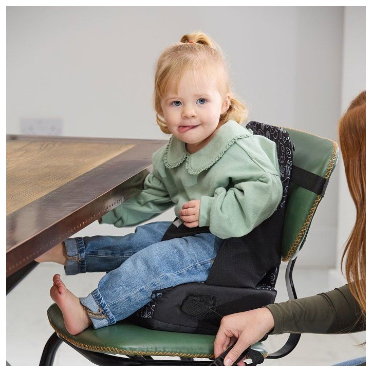 Siege réhausseur enfants - NUBY - Panda - Pliable - Mousse - Imperméable - Des 6 mois Siege réhausseur enfants - NUBY - Panda - Pliable - Mousse - Imperméable - Des 6 mois
