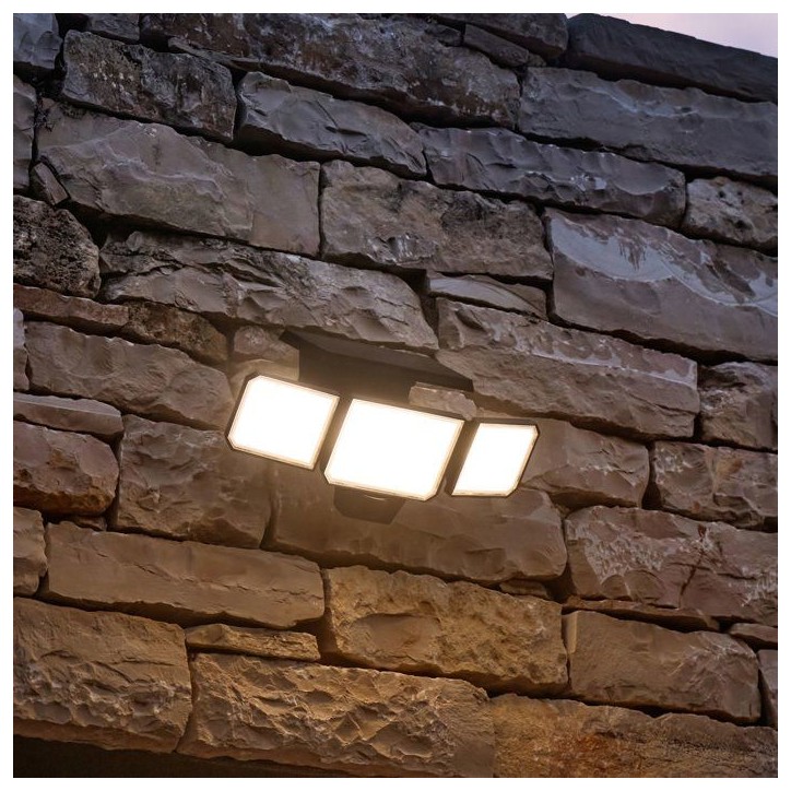 Projecteur - PHILIPS - Nysil - Solaire - Détecteur de mouvement - 1000 lumens Projecteur - PHILIPS - Nysil - Solaire - Détecteur de mouvement - 1000 lumens