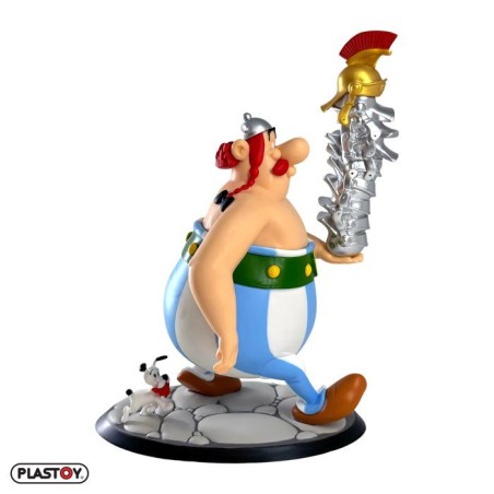 Figurine - PLASTOY - Astérix Obélix avec pile de casques et Idéfix XL - Plastique - 22 cm