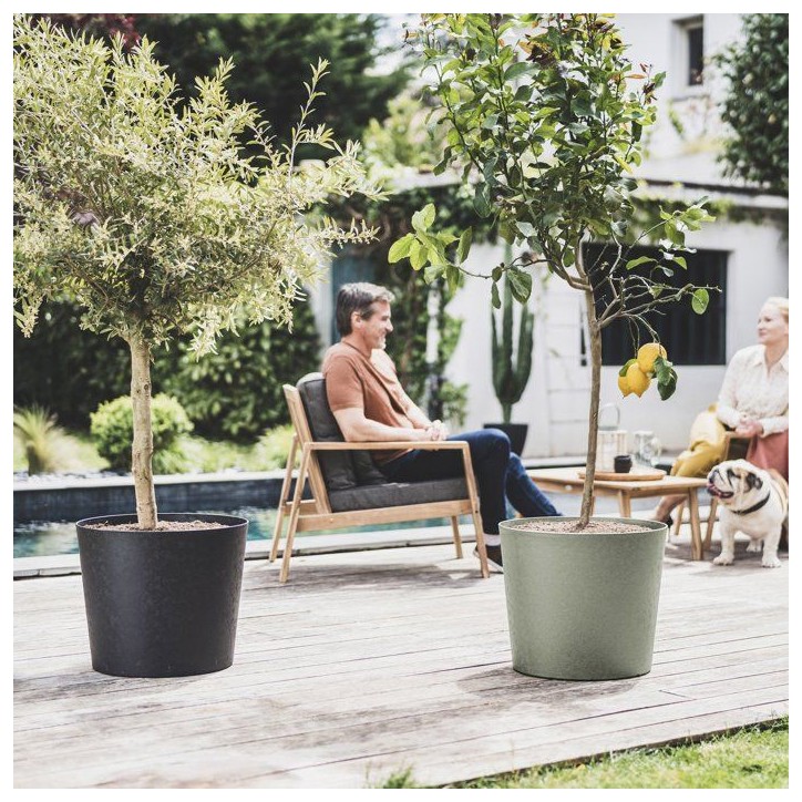 Pot de fleurs Conique Ø 40 cm - EDA - Element - 30 L - Intérieur / Extérieur - Ø 39,1 x H. 32 cm - Gris Anthracite Pot de fleurs Conique Ø 40 cm - EDA - Element - 30 L - Intérieur / Extérieur - Ø 39,1 x H. 32 cm - Gris Anthracite