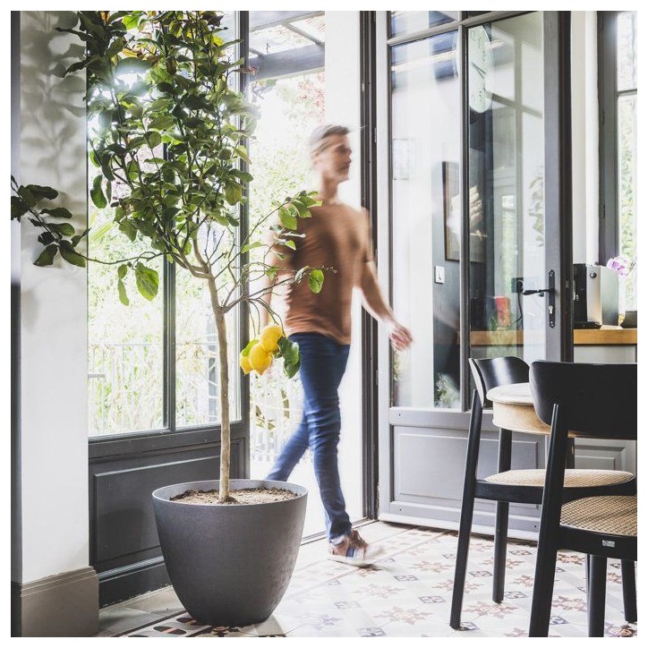 Pot de fleurs Rond Ø 50 cm - EDA - Element - 47,8 L - Intérieur / Extérieur - Ø 48,8 x H. 38,4 cm - Gris Anthracite Pot de fleurs Rond Ø 50 cm - EDA - Element - 47,8 L - Intérieur / Extérieur - Ø 48,8 x H. 38,4 cm - Gris Anthracite