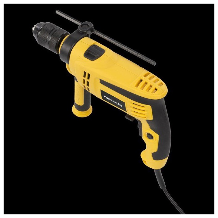 Perceuse a percussion - POWERPLUS - 1050 W - 48 000 coups / min - Perce bois / acier / béton Perceuse a percussion - POWERPLUS - 1050 W - 48 000 coups / min - Perce bois / acier / béton