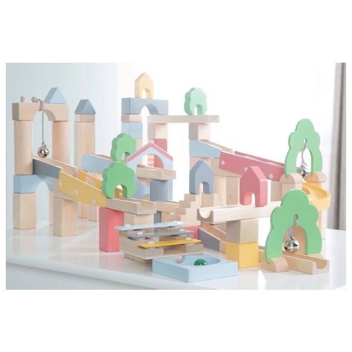 Circuit a billes en bois - ROBA - 20 billes en verre - 60 briques de construction - Naturel / Ciel / Jaune / Corail Circuit a billes en bois - ROBA - 20 billes en verre - 60 briques de construction - Naturel / Ciel / Jaune / Corail