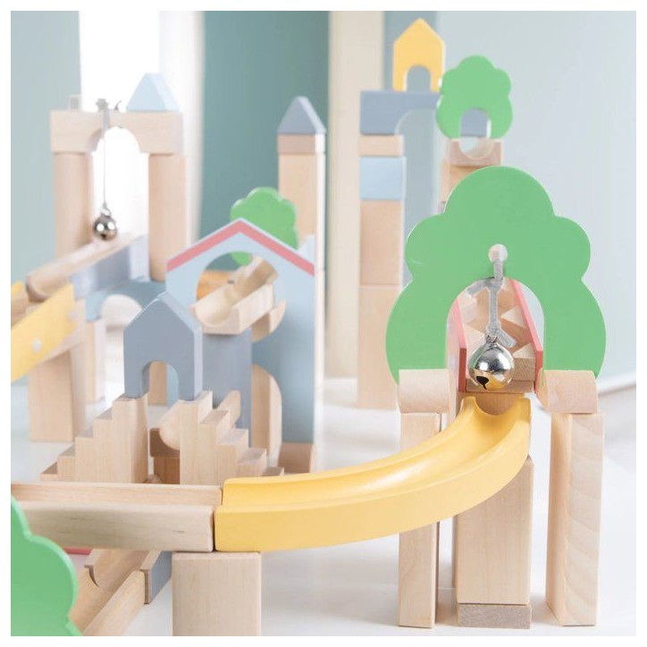 Circuit a billes en bois - ROBA - 20 billes en verre - 60 briques de construction - Naturel / Ciel / Jaune / Corail Circuit a billes en bois - ROBA - 20 billes en verre - 60 briques de construction - Naturel / Ciel / Jaune / Corail