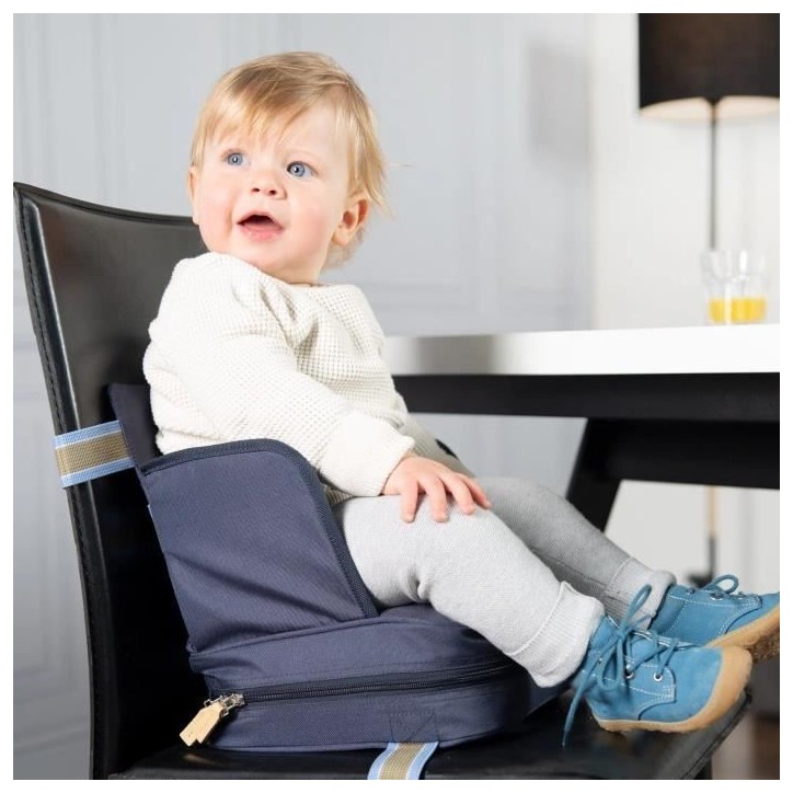Réhausseur de chaise bébé - ROBA - Pliable - Coussin gonflable - Ceinture ajustable - 6 mois / 3 Ans (15 Kg) - Bleu marine Réhausseur de chaise bébé - ROBA - Pliable - Coussin gonflable - Ceinture ajustable - 6 mois / 3 Ans (15 Kg) - Bleu marine