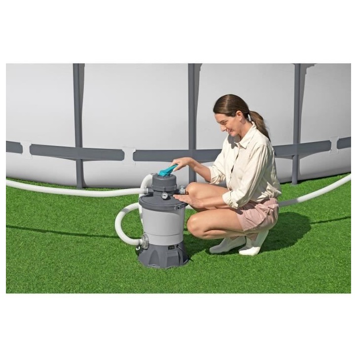 Filtre a sable / pompe de filtration pour piscine jusqu'a 18 m3- Bestway - 3 596 L/h - Avec préfiltre Filtre a sable / pompe de filtration pour piscine jusqu'a 18 m3- Bestway - 3 596 L/h - Avec préfiltre
