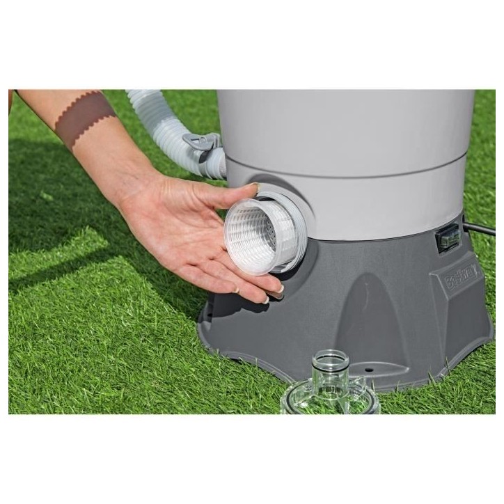 Filtre a sable / pompe de filtration pour piscine jusqu'a 18 m3- Bestway - 3 596 L/h - Avec préfiltre Filtre a sable / pompe de filtration pour piscine jusqu'a 18 m3- Bestway - 3 596 L/h - Avec préfiltre