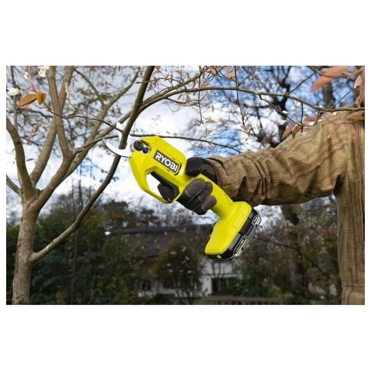 RYOBI - Sécateur 18V ONE+ - lames Bypass chromées en acier SK5 - capacité de coupe 25 mm - sans batterie ni chargeur - RY18SC RYOBI - Sécateur 18V ONE+ - lames Bypass chromées en acier SK5 - capacité de coupe 25 mm - sans batterie ni chargeur - RY18SC