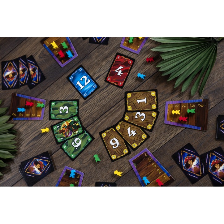 Skull Queen Jeu de cartes - SCHMIDT - 49456 - Multicolore - 2 a 6 joueurs - a partir de 8 ans Skull Queen Jeu de cartes - SCHMIDT - 49456 - Multicolore - 2 a 6 joueurs - a partir de 8 ans