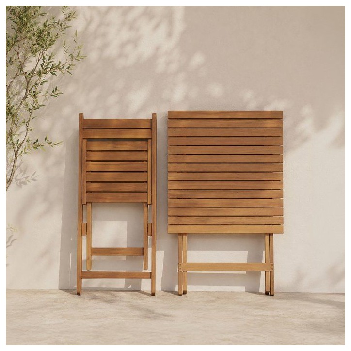Set bistrot en bois d'acacia FSC - SAVANA - 1 table carrée 60 x 60 cm et de 2 chaises pliables - 2 personnes Set bistrot en bois d'acacia FSC - SAVANA - 1 table carrée 60 x 60 cm et de 2 chaises pliables - 2 personnes