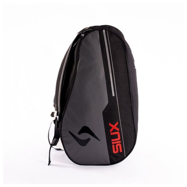 Sac de padel - SIUX - Pulse - Noir/bordures grises coutures rouges - 37 L - 1 a 2 raquettes Sac de padel - SIUX - Pulse - Noir/bordures grises coutures rouges - 37 L - 1 a 2 raquettes