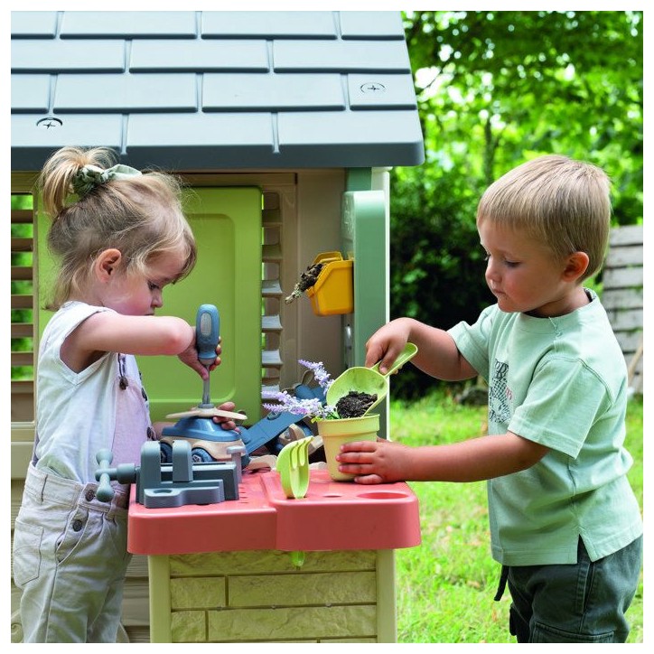 Smoby Life - Maison Nature + Atelier - Fabriquée en France - Matiere Recyclée - 39 accessoires - Des 2 ans Smoby Life - Maison Nature + Atelier - Fabriquée en France - Matiere Recyclée - 39 accessoires - Des 2 ans