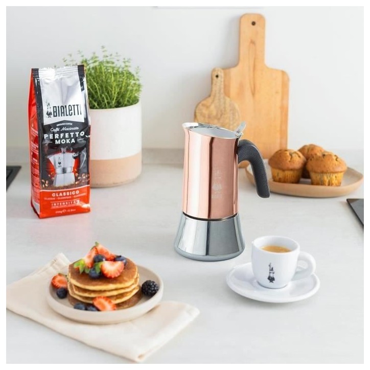 Cafetiere italienne - BIALETTI - NEW VENUS - 6 tasses - 0,24 L - Cuivre Cafetiere italienne - BIALETTI - NEW VENUS - 6 tasses - 0,24 L - Cuivre