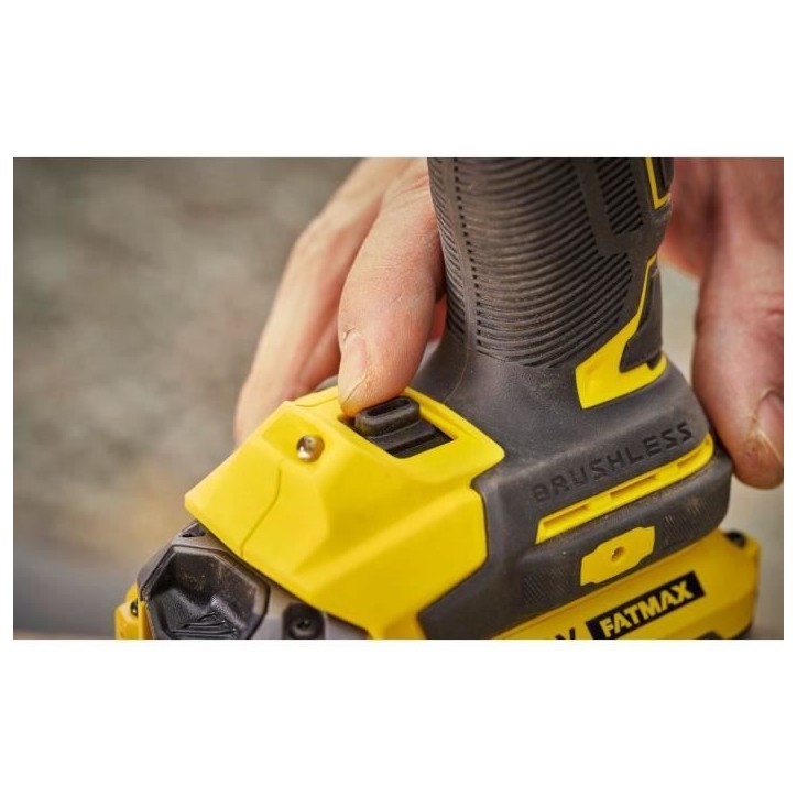 Boulonneuse a choc sans fil - 18V - STANLEY FATMAX V20 - SFMCF920B-XJ - Brushless - 370Nm - sans batterie Boulonneuse a choc sans fil - 18V - STANLEY FATMAX V20 - SFMCF920B-XJ - Brushless - 370Nm - sans batterie