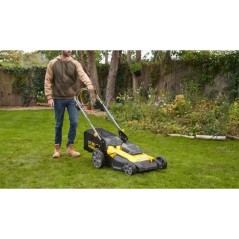 Tondeuse autopropulsée électrique sans fil - Stanley Fatmax - Brushl