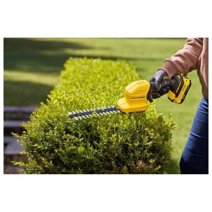 Taille-haie et cisaille a gazon sans fil + batterie 2Ah + chargeur - Stanley Fatmax - STCSS20D1-QW - 18V - Lames interchangeable Taille-haie et cisaille a gazon sans fil + batterie 2Ah + chargeur - Stanley Fatmax - STCSS20D1-QW - 18V - Lames interchangeable