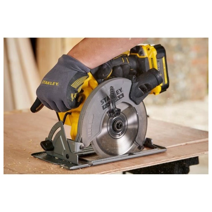Scie circulaire sans fil - 18V - STANLEY FATMAX - SFMCS500M1S-QW - profondeur de coupe 54mm (a 90°) - batterie 4Ah + chargeur Scie circulaire sans fil - 18V - STANLEY FATMAX - SFMCS500M1S-QW - profondeur de coupe 54mm (a 90°) - batterie 4Ah + chargeur