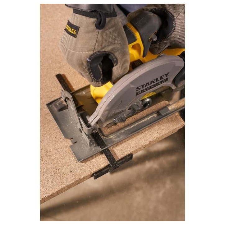Scie circulaire sans fil - 18V - STANLEY FATMAX - SFMCS500M1S-QW - profondeur de coupe 54mm (a 90°) - batterie 4Ah + chargeur Scie circulaire sans fil - 18V - STANLEY FATMAX - SFMCS500M1S-QW - profondeur de coupe 54mm (a 90°) - batterie 4Ah + chargeur