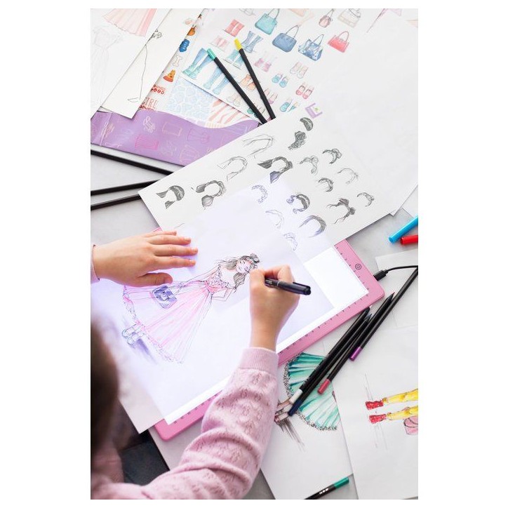 Kit créatif - SYCOMORE - Artissimo - Atelier stylisme avec tablette lumineuse - Des 7 ans Kit créatif - SYCOMORE - Artissimo - Atelier stylisme avec tablette lumineuse - Des 7 ans