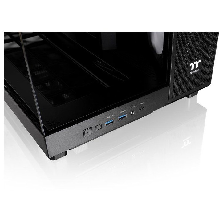 Boîtier PC sans alimentation - THERMALTAKE - View 380 XL TG ARGB - Moyen tour - Format ATX - 4x120mm A-RGB inclus - Noir Boîtier PC sans alimentation - THERMALTAKE - View 380 XL TG ARGB - Moyen tour - Format ATX - 4x120mm A-RGB inclus - Noir