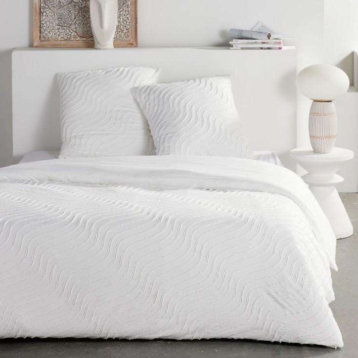 Parure de lit - TODAY - Essential - 2 personnes - 220 x 240 cm - Effet tufté vague blanc Parure de lit - TODAY - Essential - 2 personnes - 220 x 240 cm - Effet tufté vague blanc