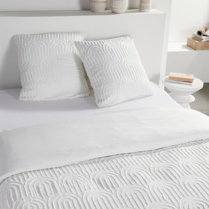 Parure de lit - TODAY - Essential - 2 personnes - 220 x 240 cm - Effet tufté graphique blanc Parure de lit - TODAY - Essential - 2 personnes - 220 x 240 cm - Effet tufté graphique blanc