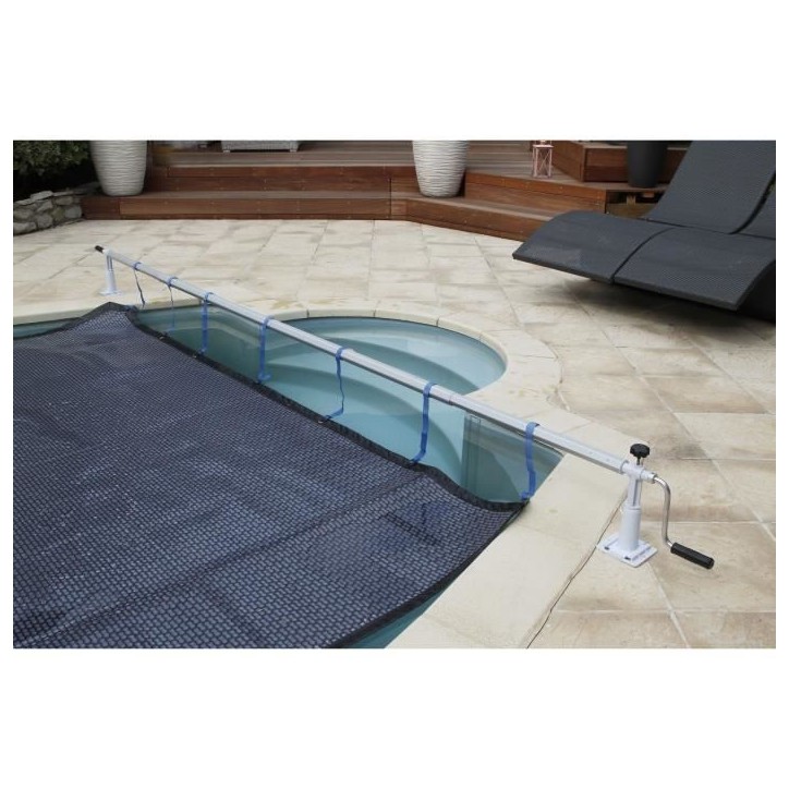Enrouleur de bâche XTRA Ubbink pour tous types de piscine jusqu'a 5,55m de large Enrouleur de bâche XTRA Ubbink pour tous types de piscine jusqu'a 5,55m de large