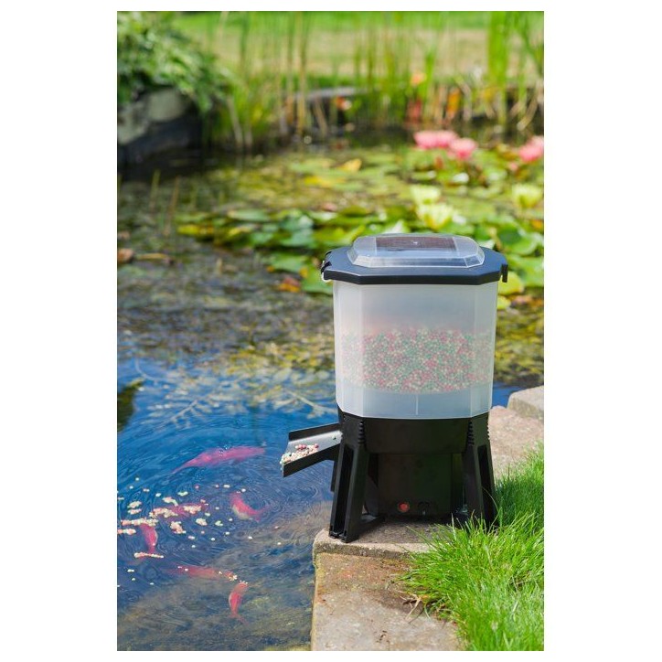Distributeur automatique de nourriture pour poissons - UBBINK - Solaire - Réservoir 6 L - 1 a 6 nourrissages/jour - Portée 1 a Distributeur automatique de nourriture pour poissons - UBBINK - Solaire - Réservoir 6 L - 1 a 6 nourrissages/jour - Portée 1 a