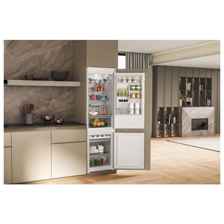 Réfrigérateur combiné - WHIRLPOOL - Intégrable - 268 L - 6e sens - Froid Brassé - Glissieres invisibles - Classe D - 177x54 Réfrigérateur combiné - WHIRLPOOL - Intégrable - 268 L - 6e sens - Froid Brassé - Glissieres invisibles - Classe D - 177x54