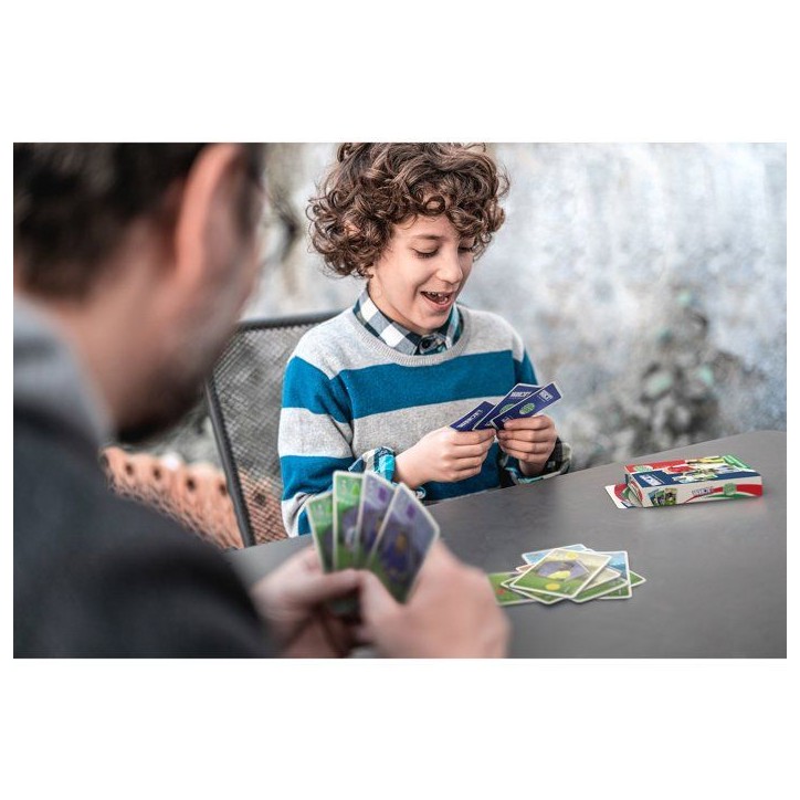 WHOT! World Football Stars - Jeu de société - WINNING MOVES - 2 a 6 joueurs - Des 5 ans WHOT! World Football Stars - Jeu de société - WINNING MOVES - 2 a 6 joueurs - Des 5 ans